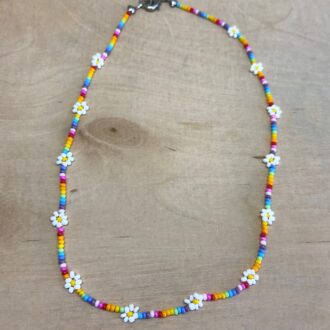 Daisy Chain Necklace Rainbow Connection Natural2