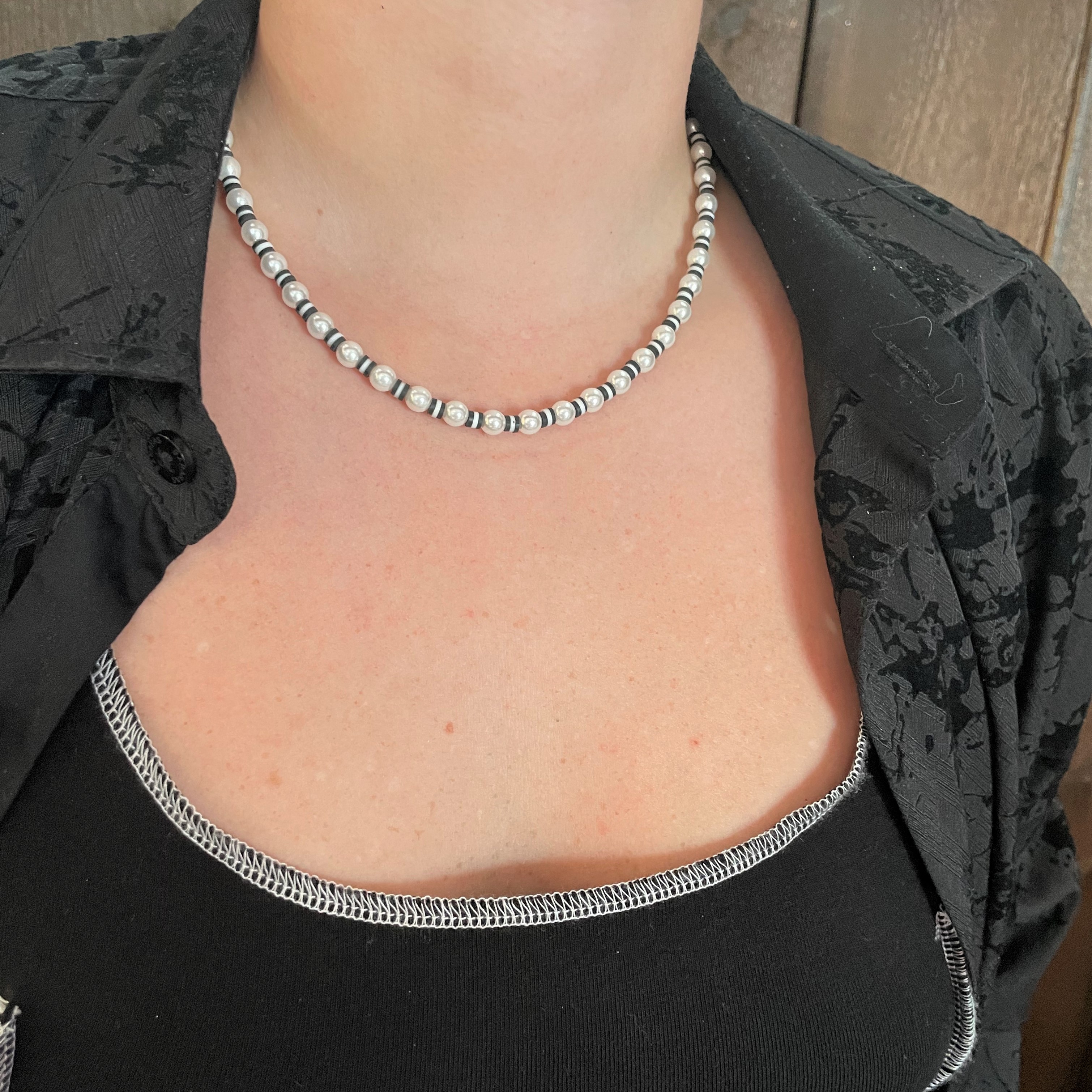 Pearl Choker Necklace/ Czech Glass Pearls Classic Necklace with a